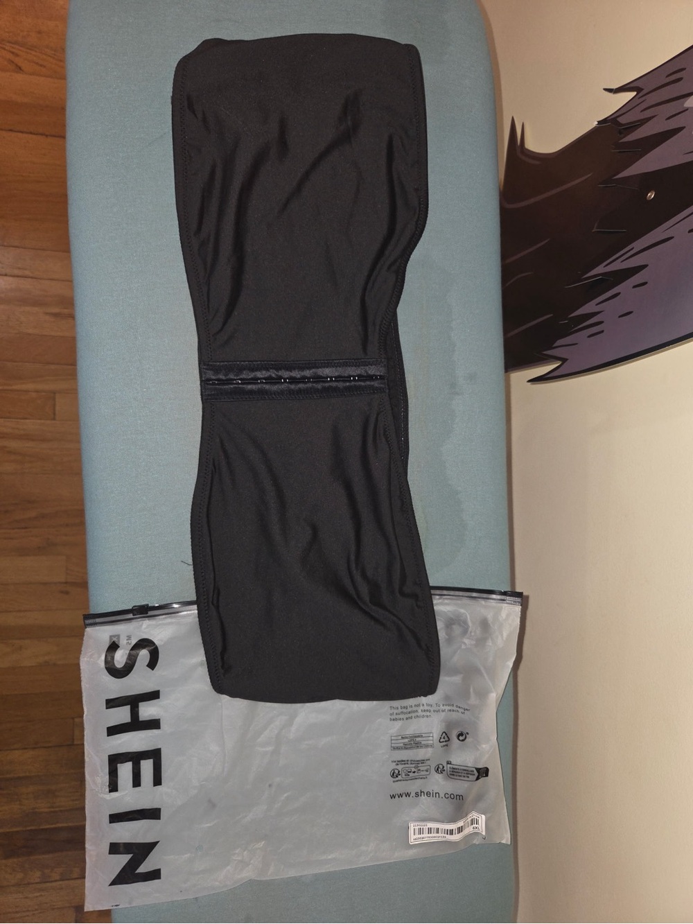 SHEIN Black Seamless Strapless Bandeau Bra